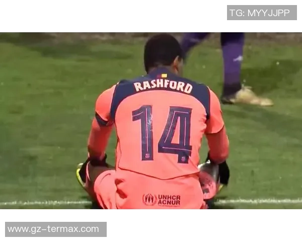 欧冠惊天逆转巴萨4-0曼联引发争议判罚全场沸腾